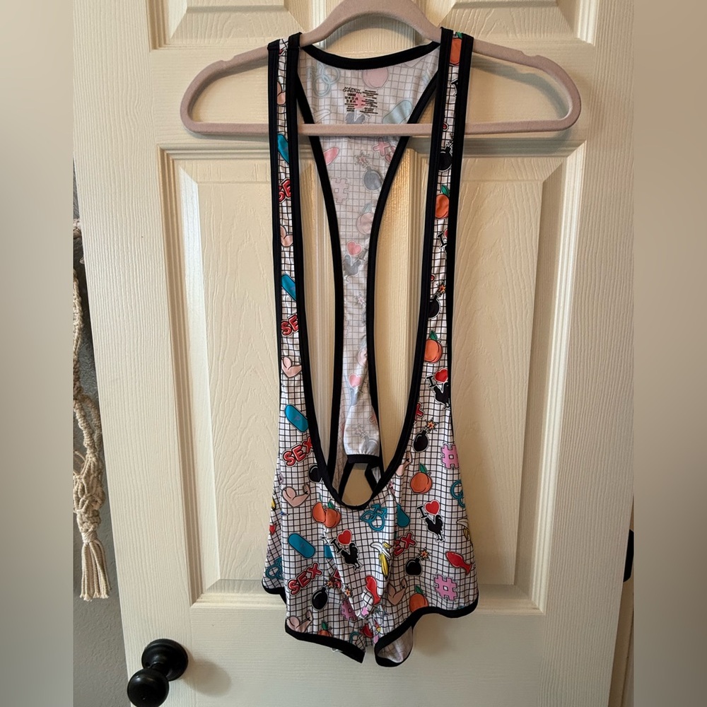 🌈One pice male bathing suit🌈 - Picture 2 of 8